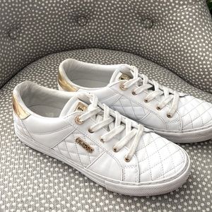 Guess  “Loven” Quilted White Sneakers . Sz. 9M